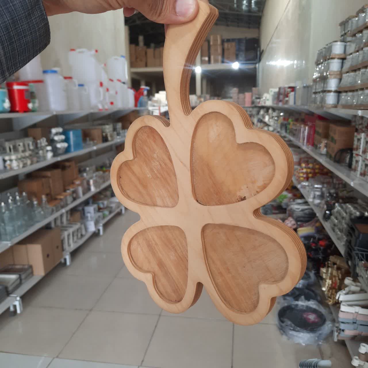 اردو خوری ۴ خانه قلب بزرگ چوبی