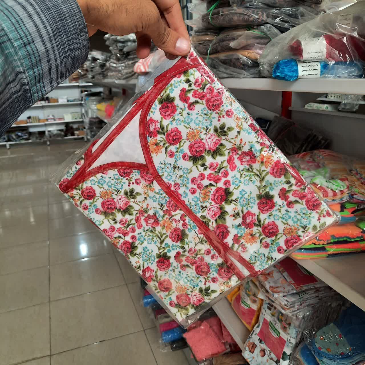 پیش بند پشت سفره آوین